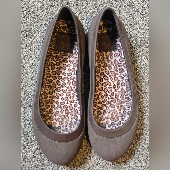 Crocs Mammoth Ballet Flats Brown Womens size 8 - Picture 1 of 10